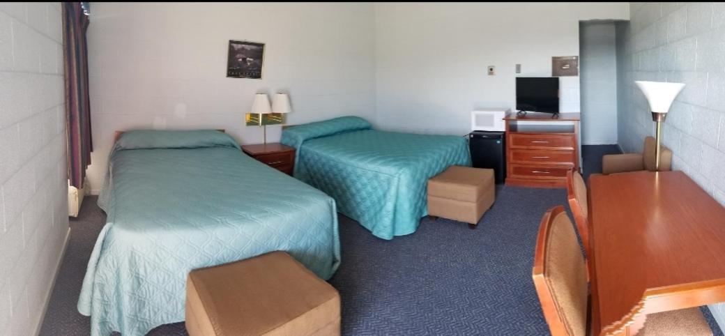 Holiday Host Motel Сонора Экстерьер фото