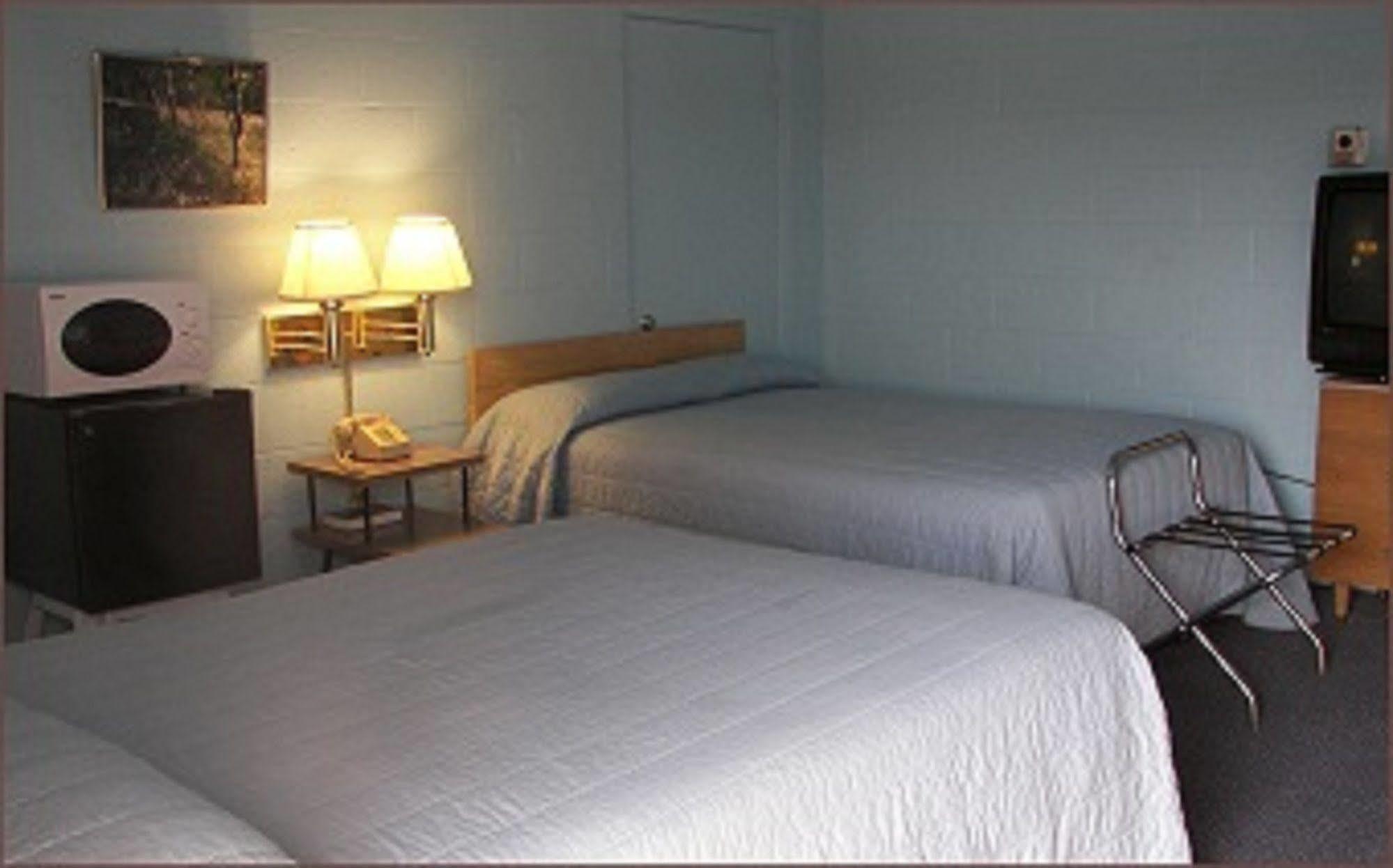 Holiday Host Motel Сонора Экстерьер фото